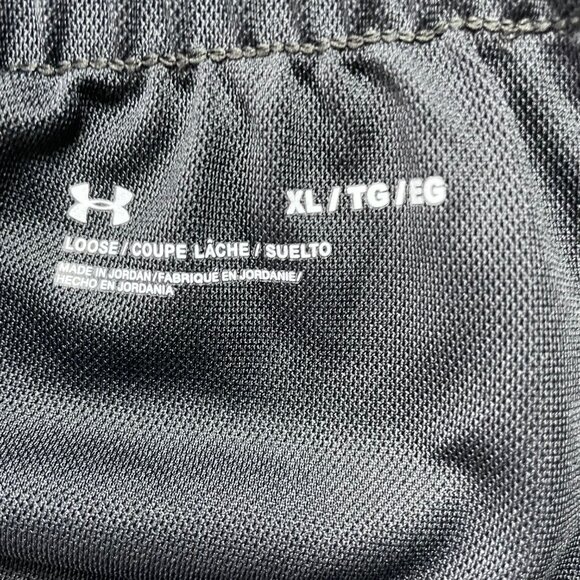 NWT - Under Armour - Women’s Play Up 2.0 Black Shorts - Size X-Large - Picture 8 of 11